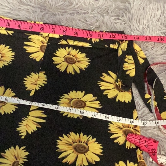 Shein jersey knit faux wrap mini skirt size small - Picture 4 of 4